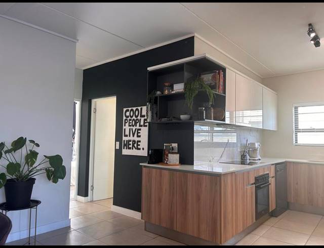 3 BEDROOM APARTMENT FOR SALE IN SANDOWN